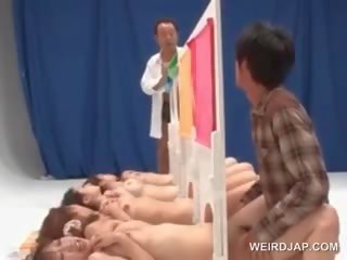 Aasialaiset alasti tytöt saada cunts naulattu sisään a xxx elokuva kilpailussa